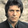 Sancho Gracia as Julián
