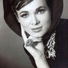 Gila Golan as Anna Jacque