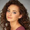 Caroline Portu as Robin