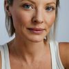 Kaitlin Doubleday as Amanda