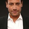 Ioan Gruffudd as Colin Smith