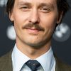 Tom Schilling as Thomas