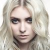 Taylor Momsen as Gretel