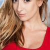 Lauren Francesca as Mia
