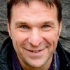 Anders Lundin as Hallstein