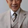 Li Xuejian as Uncle Li