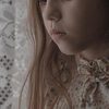 Andersyn Van Kuren as Ellie