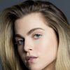 Anne Winters as Courtney