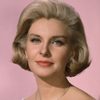Joanne Woodward as Leola Boone