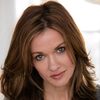 Catherine Taber as Lori (voice)