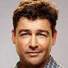 Kyle Chandler as Bruce Baxter
