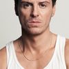 Andrew Scott as Lee Ross