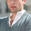 Stanley Weber as Serge