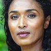 Sara Martins as Julia