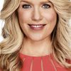 Jessica St. Clair as Leslie