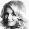 Angie Dickinson as Beatrice Ocean