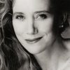 Sally Kirkland as Diane Paine