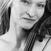 Birgit Yew as Paul's wife