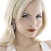 Mena Suvari as Elyse