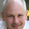 Keith Flippen as Fred Bailey