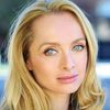 Johanna Stanton as Izzy Merlo