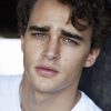 Pepe Barroso as James Hunter