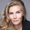 Maria Meadows as April