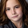 Lexi Rabe as Edie