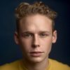 Cole Doman as 16-Year-Old Frank