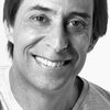 Pedro Cardoso as Roberto