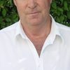 Ian Thompson as Firefighter