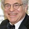 Itzhak Perlman as Self - Host
