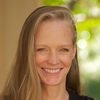 Suzy Amis as Robin Torrence