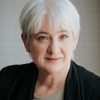 Susan Bain as Frannie Fineman