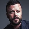 Joris Jarsky as Austin