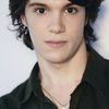 Lenni-Kim Lalande as Simon