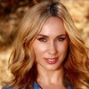 Johanna Rae as Beth