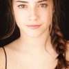 Madalena Aragão as Alice