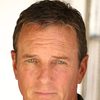 Linden Ashby as Howie
