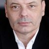 Lee Sellars as Dennis