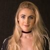 Emma Holzer as Leonora