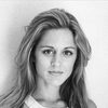 Julene Renee as Cille