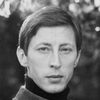 Murray Melvin as Priest