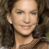 Mercedes Ruehl as Woman in Taxi
