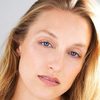 Haley Walter as Laura Leeds