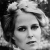 Nina Axelrod as Betty Briggs