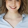 Izabela Vidovic as Olivia Mead