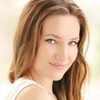 Sari Mercer as Sara