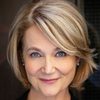 Geraldine Leer as Gail
