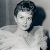 Olive Sturgess as Estelle Craven